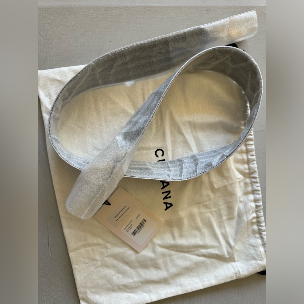 NWT Cuyana Fewer Better Strap in Black - Picture 8 of 8